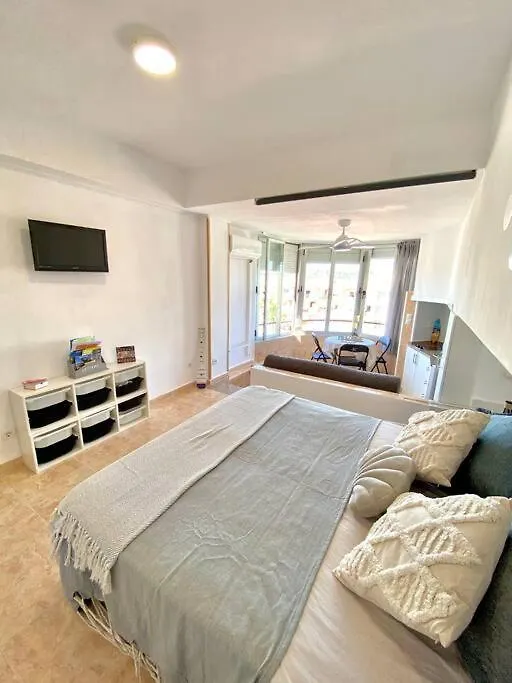 Apartamento Promar estudio LA COLMENA con piscina a 100m de la playa La Pineda